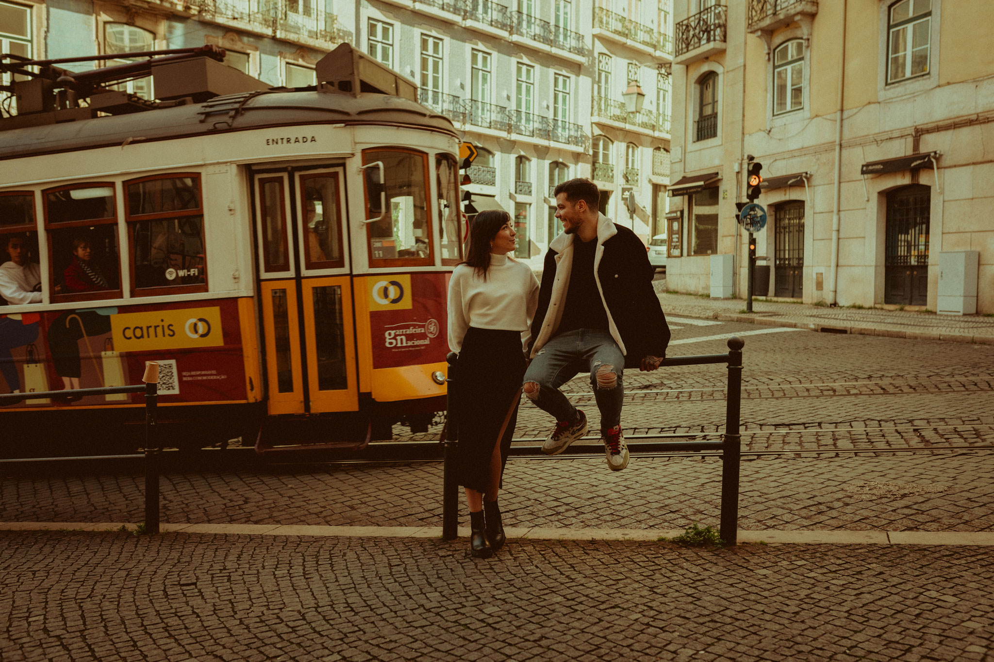 Romantic Couple Photos in Lisbon
